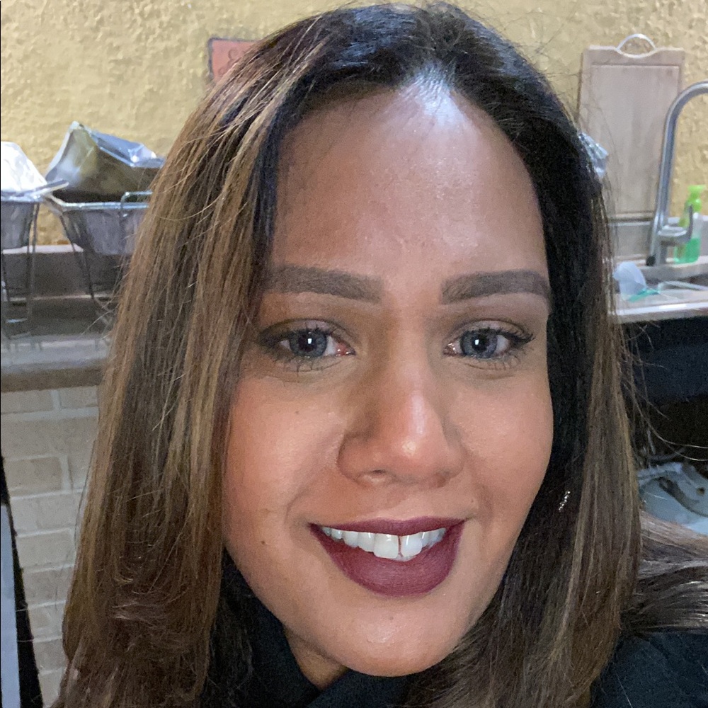 Meet your Posher, Nafiza